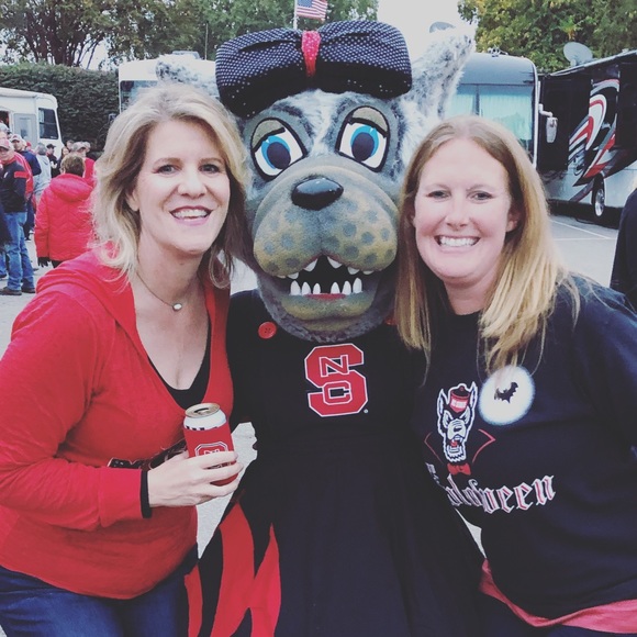 Meet your Posher, Amy - Picture 2 of 2